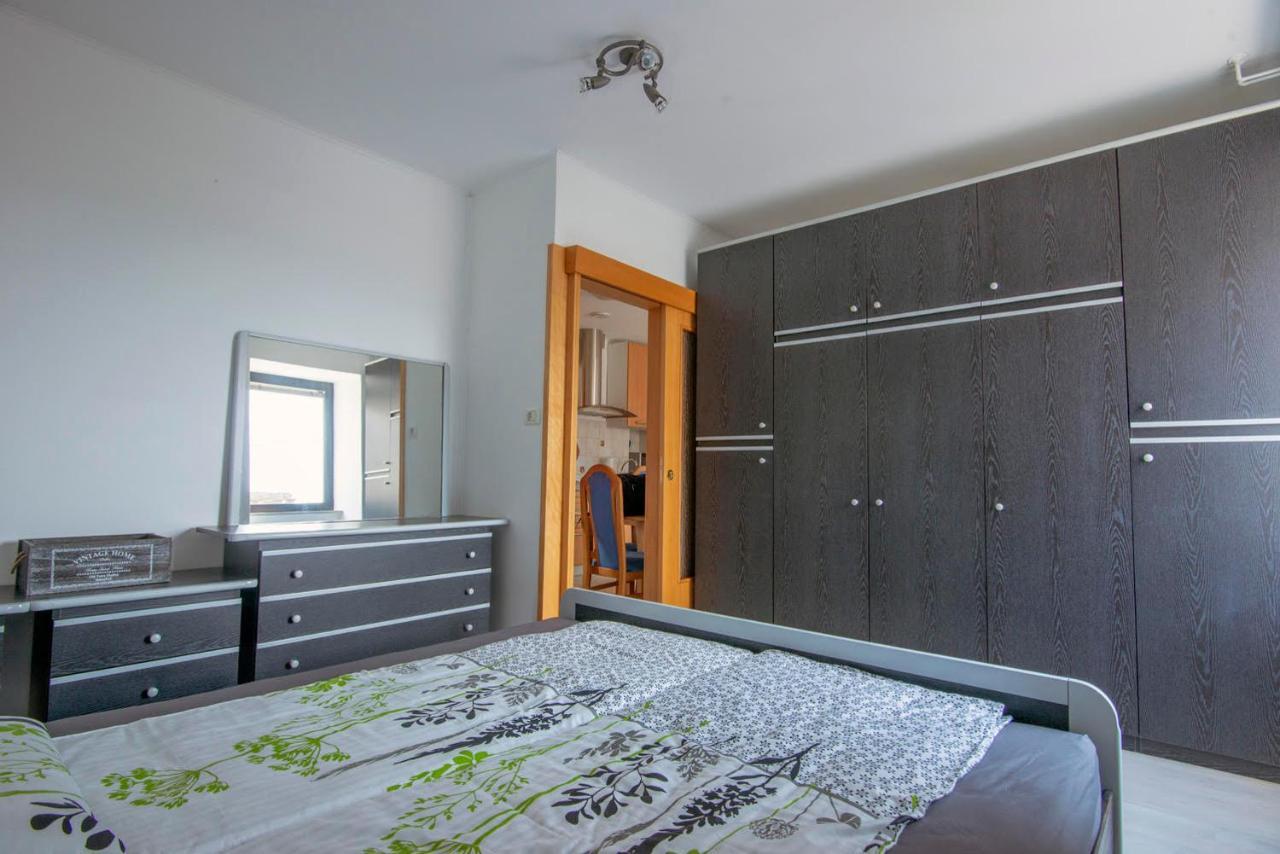 Apartamento Apartma Bajc Ajdovščina Exterior foto